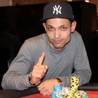 Ritsanong shorthandedsegrare i Christmas Poker Week