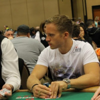 Tio svenskar till dag två i WSOP Europes main event