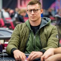 Drygt tjugo svenskar vidare till dag två i Nordic Poker Championships