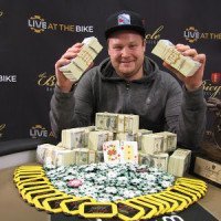 Mer från Main Event - Jonas Hagström kvar på plats 99/291