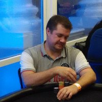 Albert Rolander i ledning i poker-SM Main Event