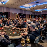 Brandborn, Sidark och Revenäs med bland svenskarna till dag två