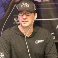 Hellmuth tar karriärens femtonde armband