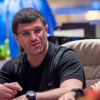 Leon Tsoukernik säljer sin del i King's Casino.